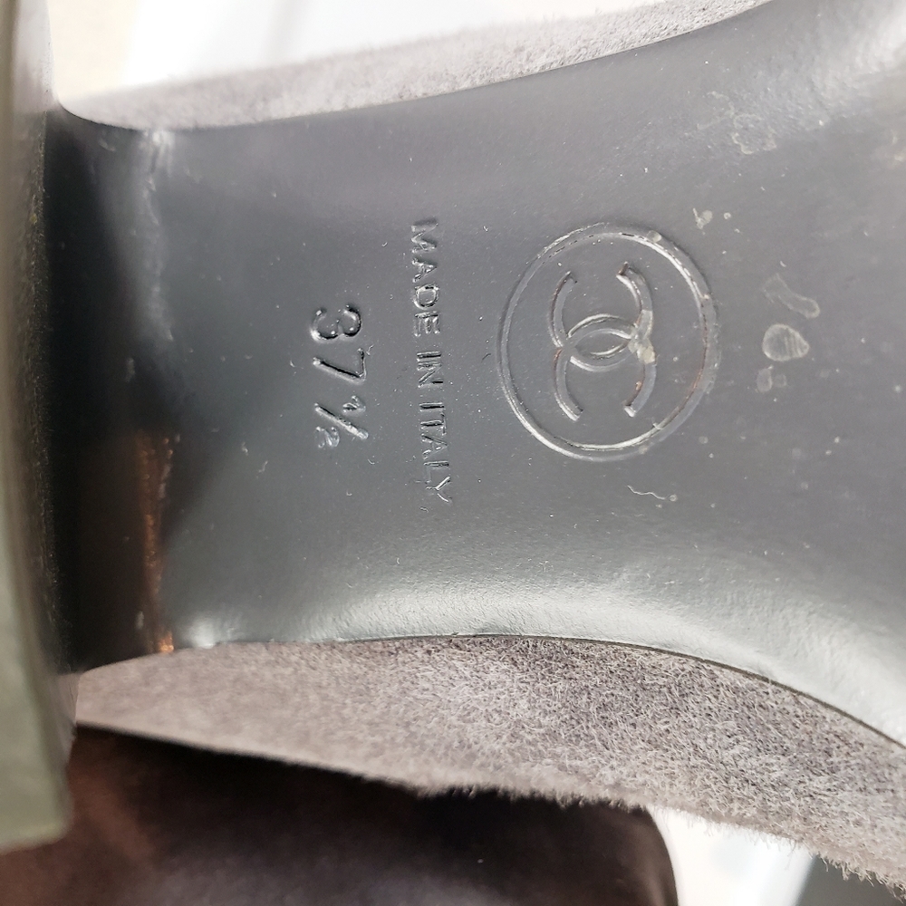Chanel grey suede boots - Picture 10 of 15